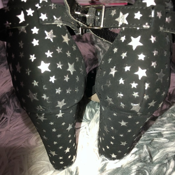 NWOT madden girl heels - Picture 4 of 4
